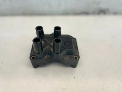 Лот: 23246457. Фото: 1. катушка зажигания Ford Focus CB4. Двигатель и элементы двигателя