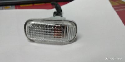 Лот: 18123742. Фото: 1. повторитель поворотов Honda Stream... Оптика и освещение
