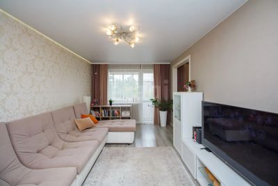 Лот: 25413275. Фото: 1. 3-комн. квартира , Красноярск... Квартиры, студии