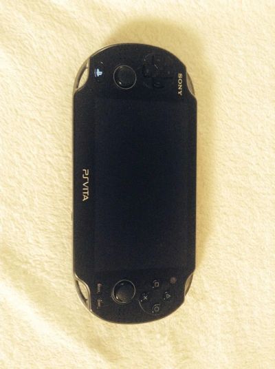Лот: 3791815. Фото: 1. PS VITA Wi-FI +2 игры (Обмен на... Игровые приставки, консоли