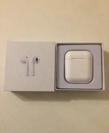 Лот: 10843594. Фото: 1. Наушники AirPods (реплика), качественный... Красноярск