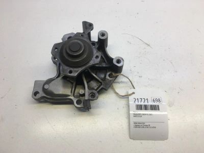 Лот: 20381642. Фото: 1. Помпа Mazda Mpv 2001 8AG915010... Двигатель и элементы двигателя