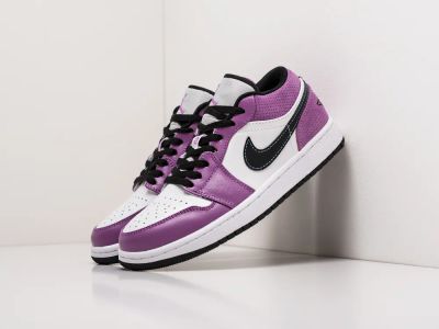 Лот: 17463047. Фото: 1. Кроссовки Nike Air Jordan 1 Low. Кеды, кроссовки, слипоны