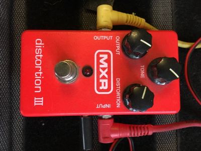 Лот: 11494502. Фото: 1. MXR Distirtion III. Гитарные эффекты и комбоусилители