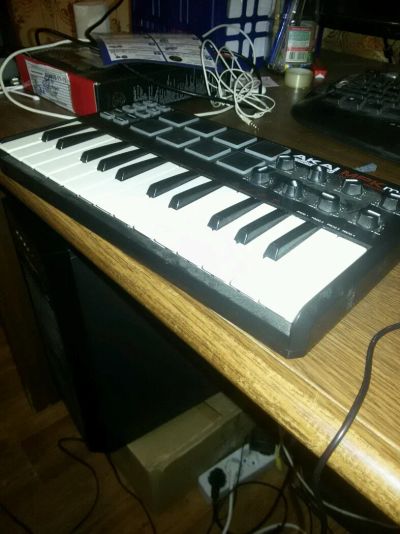 Лот: 8795713. Фото: 1. Akai mpk mini. MIDI-оборудование