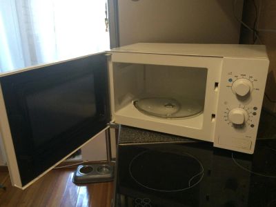 Лот: 4529128. Фото: 1. Микроволновая печь Samsung. Микроволновки, мини-печи