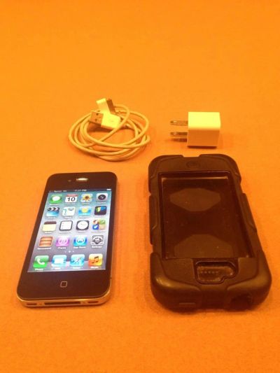 Лот: 3167654. Фото: 1. Apple iPhone 4 - 8GB - Black Sprint. Смартфоны