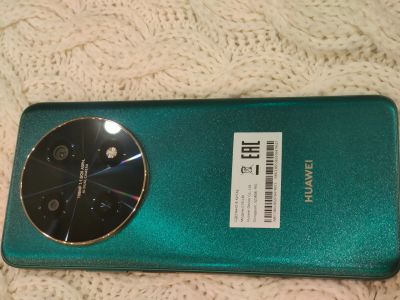 Лот: 24893781. Фото: 1. Смартфон Huawei NOVA 12i с чехлом. Смартфоны