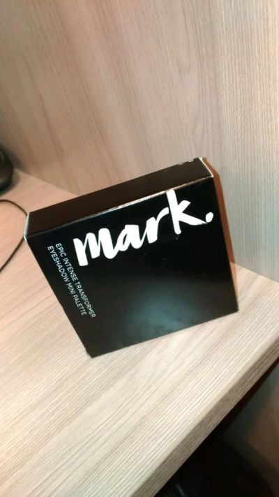 Лот: 12486715. Фото: 1. Тени практически новые. Макияж