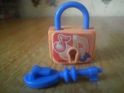 Лот: 4000545. Фото: 1. Игрушка из шоколадного яйца -... Игрушки