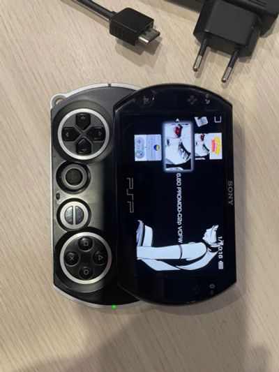 Лот: 21282556. Фото: 1. PSP go. Игровые приставки, консоли