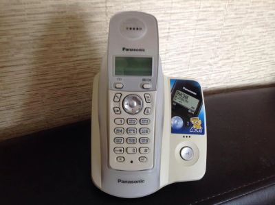 Лот: 4276615. Фото: 1. Беспроводной телефон Panasonic... DECT и радиотелефоны