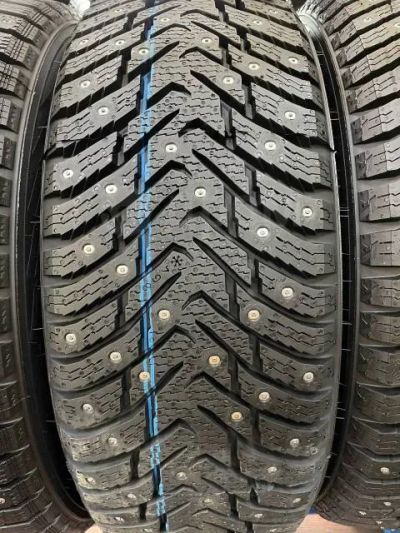 Лот: 24008572. Фото: 1. Зимняя резина 215/60 R-17 "Ikon... Шины