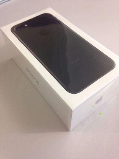 Лот: 12638841. Фото: 1. Новый iPhone 7 black 128 GB. Смартфоны