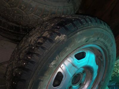 Лот: 10354495. Фото: 1. колесо зимнее шипованое накачаное... Шины на дисках