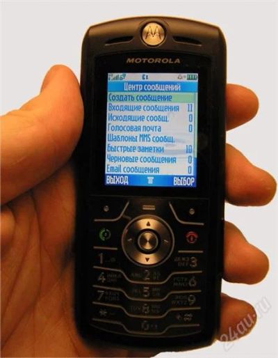 Лот: 1623101. Фото: 1. MOTOROLA L7 Black в идале раритет... Кнопочные мобильные телефоны