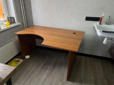 Лот: 24002770. Фото: 1. Стол офисный. Компьютерные и письменные столы
