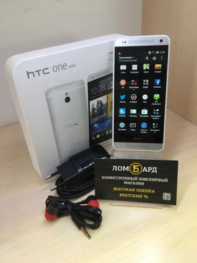 Лот: 10979670. Фото: 1. Смартфон HTC One mini. В комплекте... Смартфоны