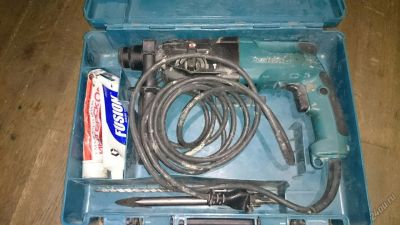 Лот: 5830327. Фото: 1. Перфоратор Makita HR2470. Электроинструмент