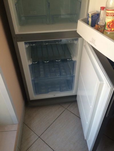 Лот: 4955333. Фото: 1. холодильник electrolux. Холодильники, морозильные камеры