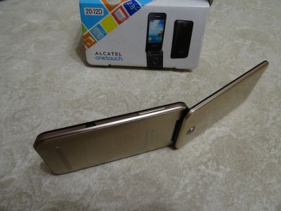 Лот: 19467851. Фото: 1. Alcatel ОТ2012D Soft Gold. Кнопочные мобильные телефоны