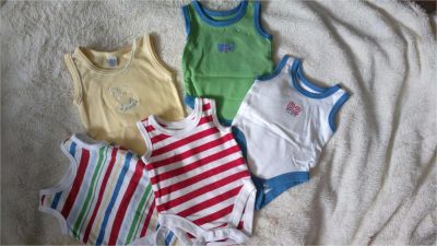 Лот: 8715470. Фото: 1. боди 0+ новое!. Костюмы, пиджаки, комбинезоны