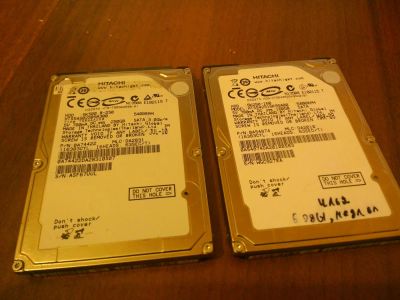 Лот: 4827752. Фото: 1. Два жестких диска Hitachi. Неисправны... Жёсткие диски (HDD)