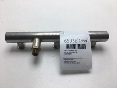 Лот: 20404199. Фото: 1. Рейка топливная Audi A6 2011 06E130089D... Топливная система