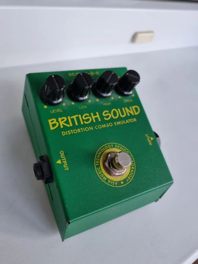 Лот: 18829048. Фото: 1. Гитарная педаль AMT british sound... Гитарные эффекты и комбоусилители
