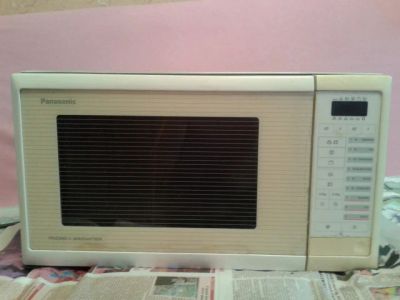 Лот: 5246698. Фото: 1. Микроволновая печь Panasonic. Микроволновки, мини-печи