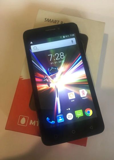Лот: 11753740. Фото: 1. Смартфон МТС Smart Race 4G Dual... Смартфоны