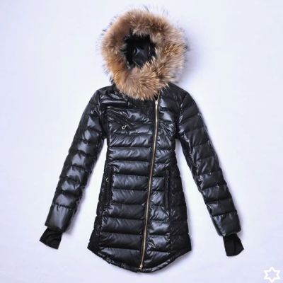 Лот: 6373906. Фото: 1. Пуховик черный Зима. Верхняя одежда