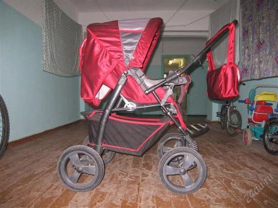 Лот: 1165340. Фото: 1. срочно! коляска. Коляски