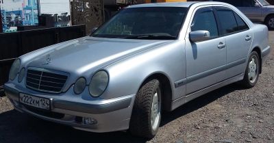 Лот: 9858017. Фото: 1. Mercedes Benz Е 240. Автомобили