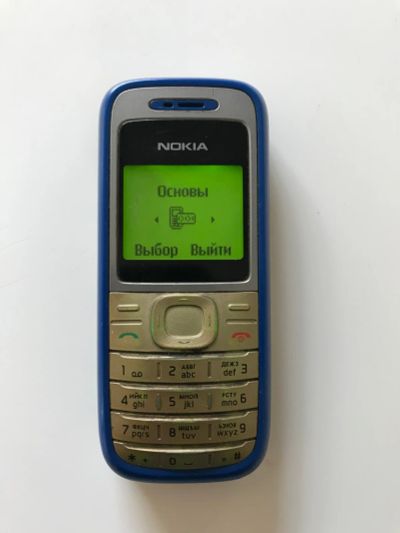 Лот: 16418711. Фото: 1. Телефон Nokia 1200 (с зарядным... Кнопочные мобильные телефоны