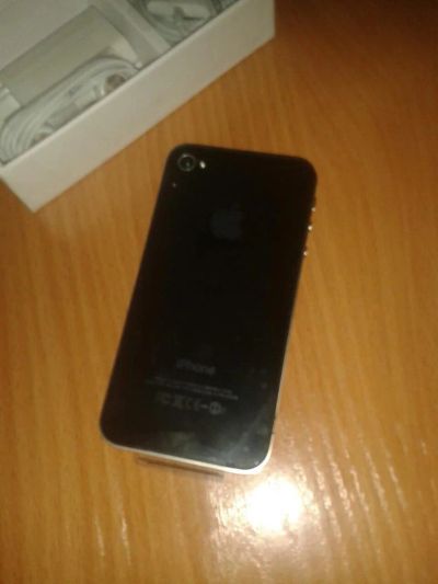 Лот: 7575579. Фото: 1. IPhone 4s black 16 gb. Смартфоны