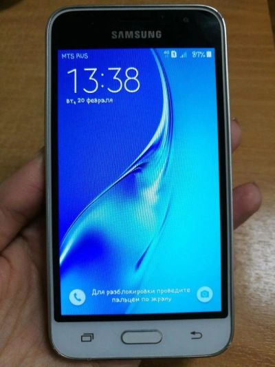 Лот: 11148582. Фото: 1. Смартфон samsung galaxy J1(2016... Смартфоны