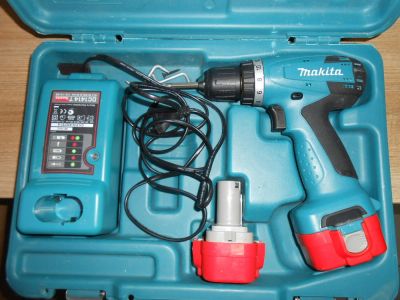 Лот: 6475380. Фото: 1. Продам шуруповерт Makita 6261D... Электроинструмент