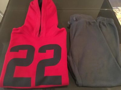 Лот: 9001937. Фото: 1. Тёплый костюм Zara. Костюмы, пиджаки, комбинезоны