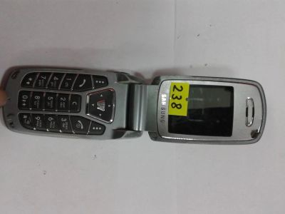 Лот: 6202794. Фото: 1. Сотовый телефон Samsung E720... Кнопочные мобильные телефоны