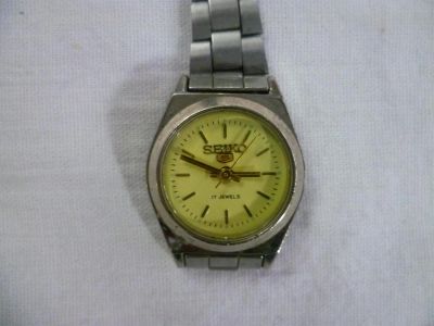 Лот: 3376877. Фото: 1. часы наручные женские seiko нерабочие. Оригинальные наручные часы