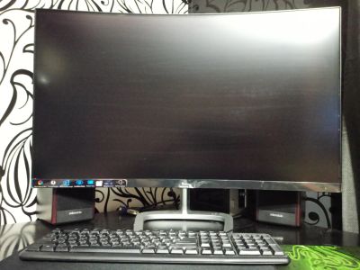Лот: 17392059. Фото: 1. Изогнутый монитор Philips 32 дюйма... ЖК-мониторы