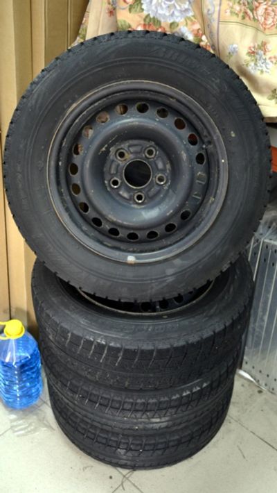 Лот: 12479383. Фото: 1. Bridgestone Blizzak Revo GZ 195... Шины на дисках