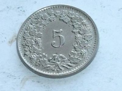 Лот: 8897576. Фото: 1. Монета 5 раппен пять рап Швейцария... Европа