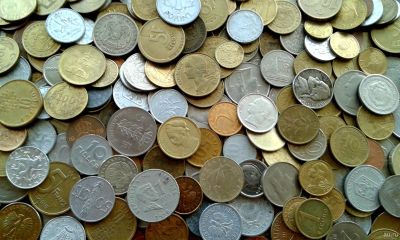 Лот: 14593054. Фото: 1. 200 иностранных монет ( по 5 рублей... Наборы монет