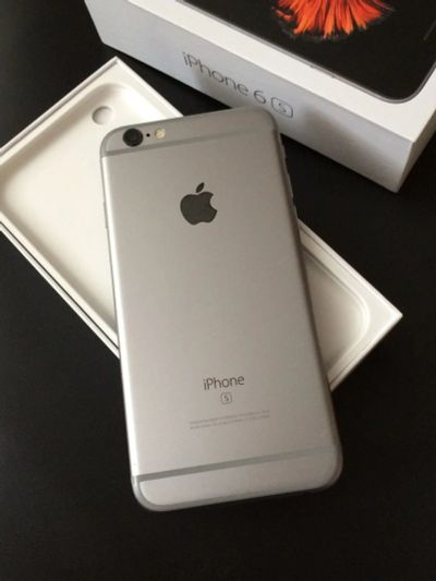 Лот: 14156763. Фото: 1. Apple iPhone 6S 32Gb (серый космос... Смартфоны