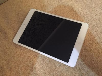 Лот: 5267196. Фото: 1. IPad mini 2 ( Retina ) 16 Гб... Планшеты