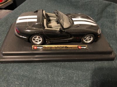 Лот: 16700295. Фото: 1. Игрушка машинка Dodge Viper burago. Игрушки