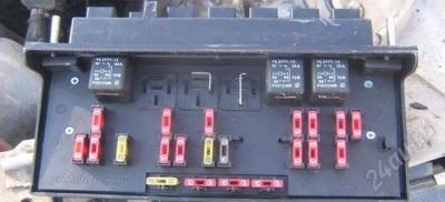 Лот: 2802076. Фото: 1. Монтажный ( блок ) предохранителей... Электрооборудование