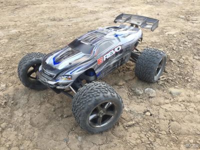 Лот: 8283211. Фото: 1. Трагги traxxas E-Revo 4WD Tqi... Машины и техника